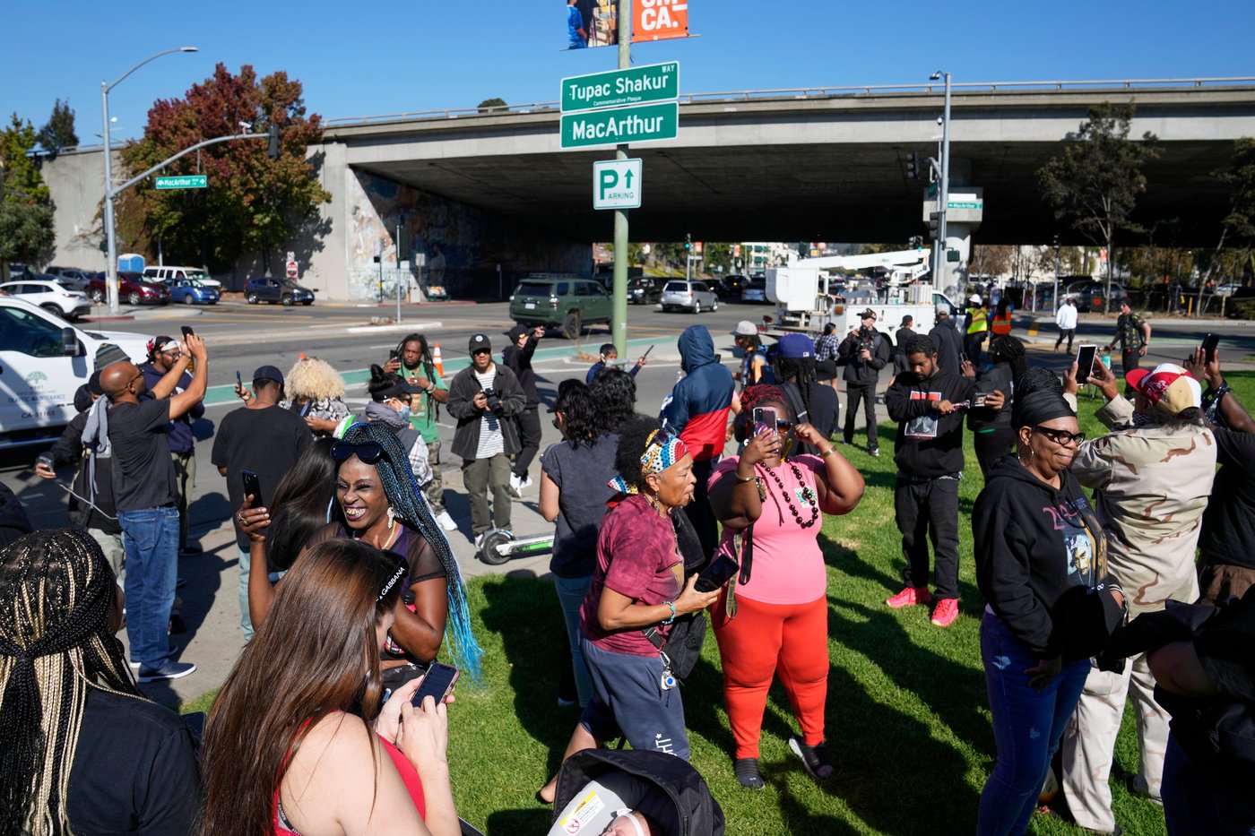 'RIP King': Fans pay respect to Tupac Shakur, hope for justice as murder trial nears the end | iNFOnews.ca