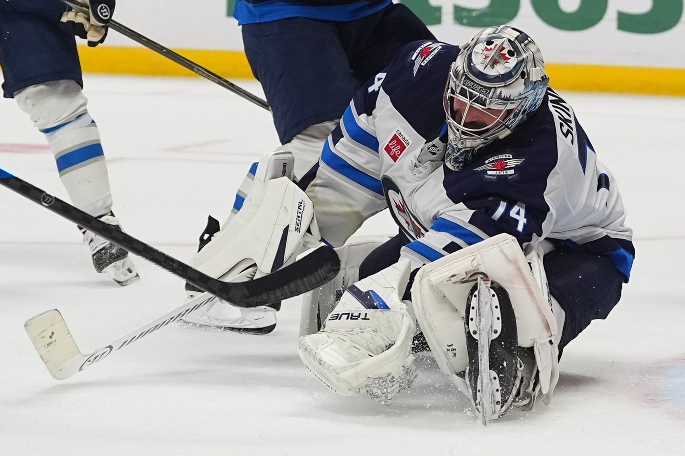 Jets believe they have the pieces to compete, even without star goalie Hellebuyck | iNFOnews.ca Jets believe they have the pieces to compete, even without star goalie Hellebuyck | iNFOnews.ca