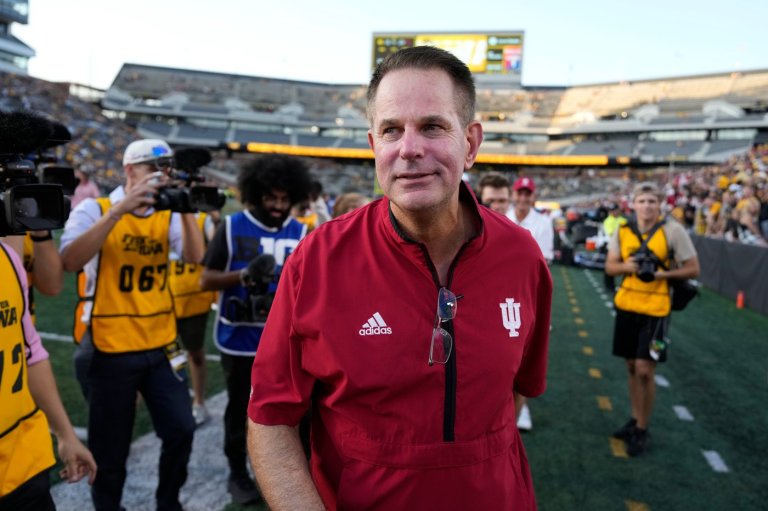 Indiana announces new 8-year contract with coach Curt Cignetti worth nearly $93 million | iNFOnews.ca