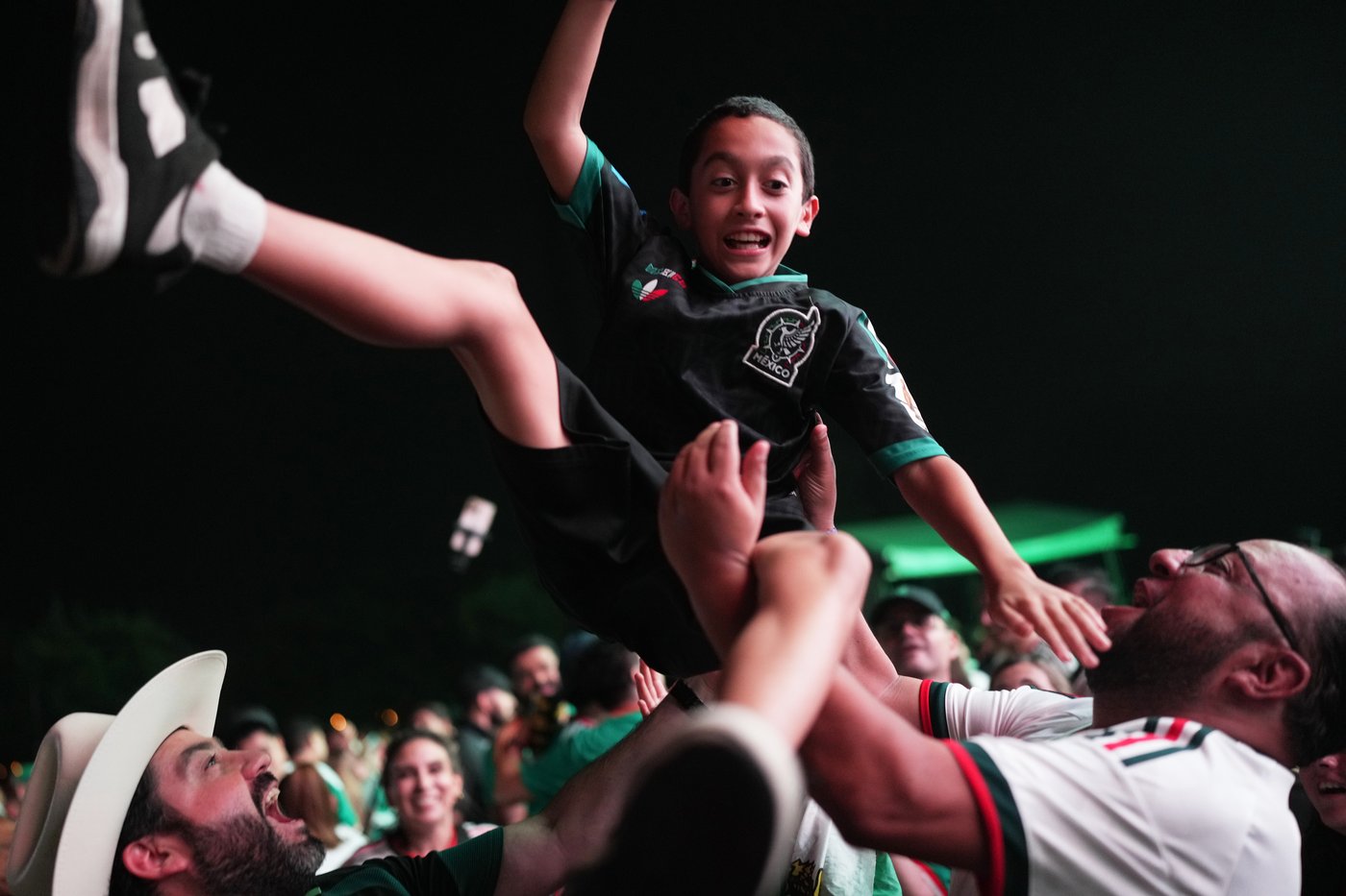Priced out of World Cup games, Mexican fans take celebrations into their own hands | iNFOnews.ca
