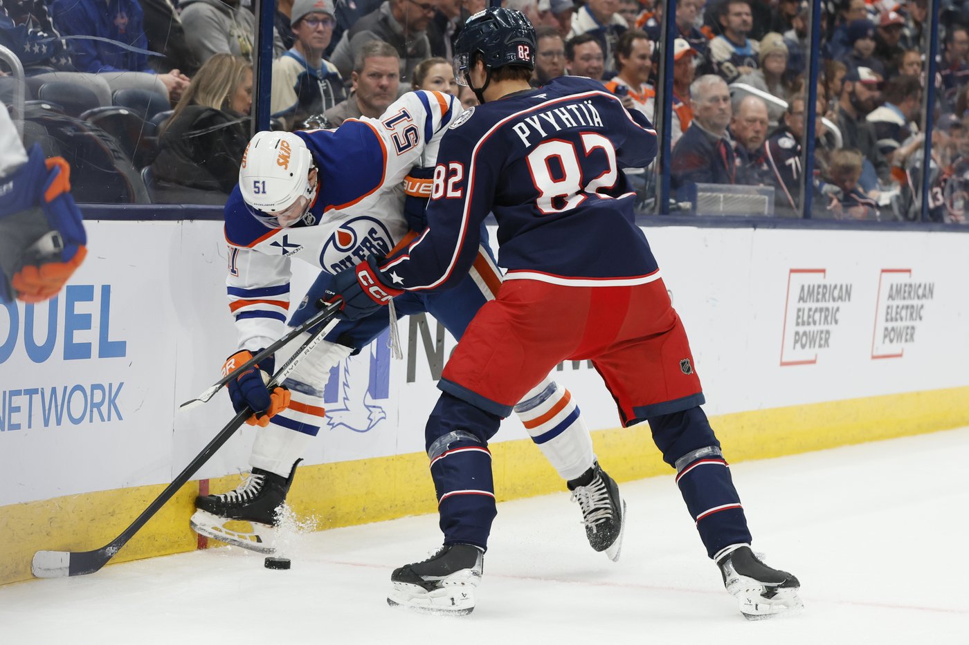 Blue Jackets squash Oilers 6-1, McDavid leaves game with injury | iNFOnews.ca Blue Jackets squash Oilers 6-1, McDavid leaves game with injury | iNFOnews.ca