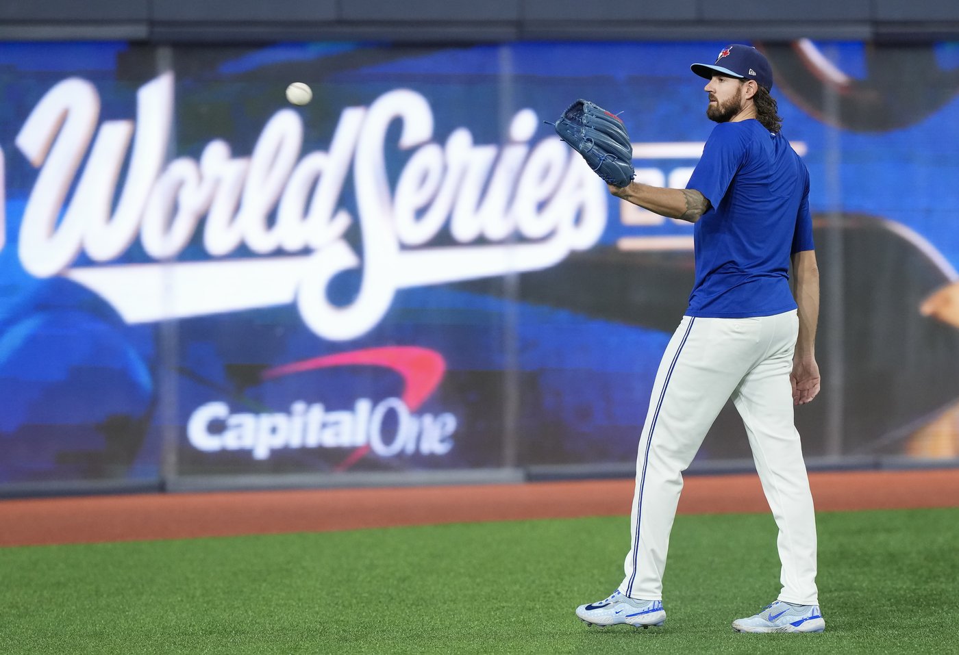Photo Gallery: Blue Jays and Dodgers practice ahead of Game 6 of World Series | iNFOnews.ca