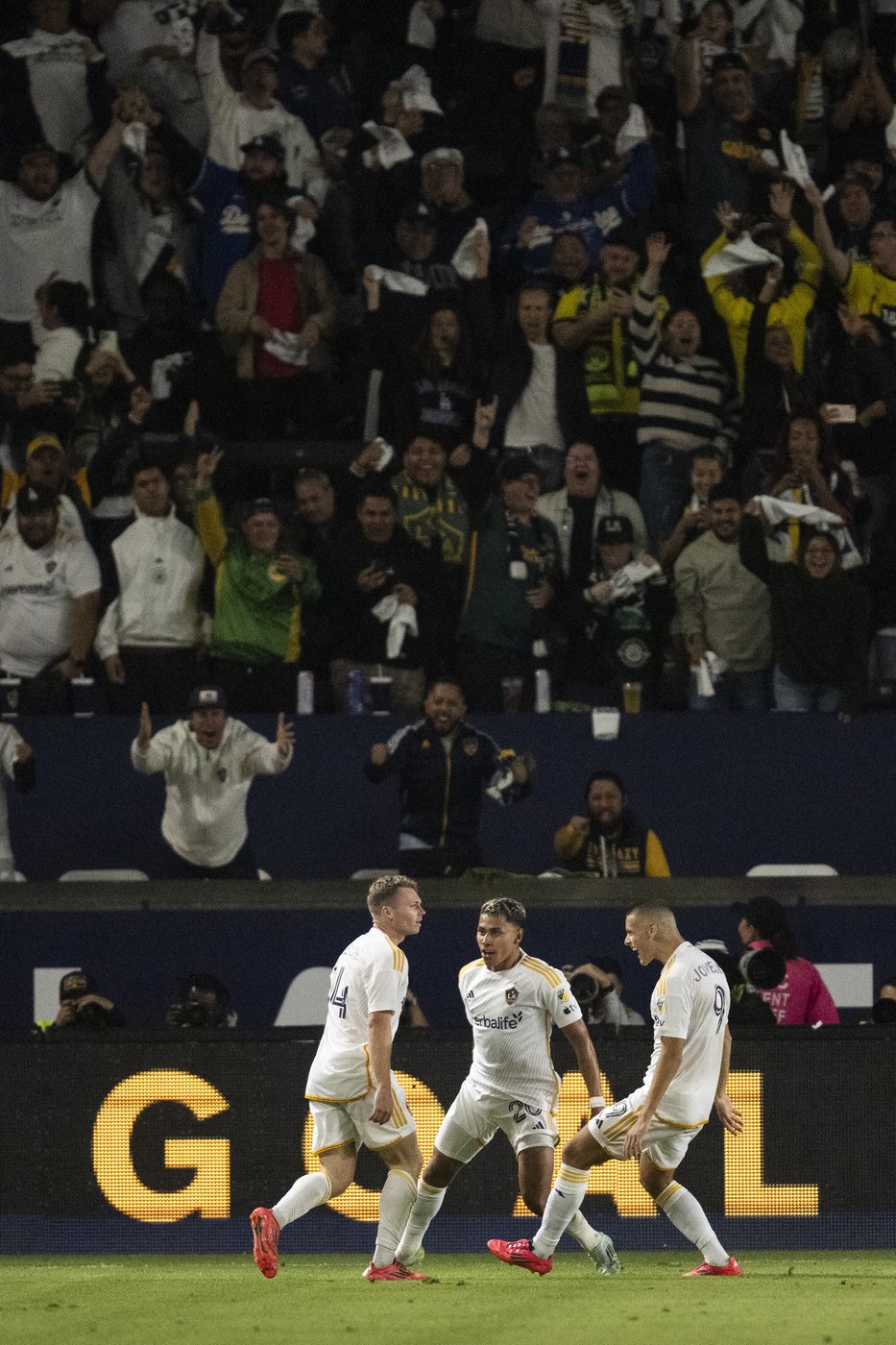 Dejan Joveljic, Riqui Puig both have 2 goals and assist as Galaxy rout Rapids 5-0 in playoff opener | iNFOnews.ca