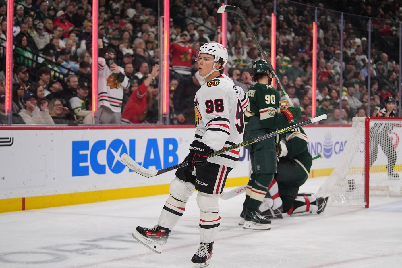 Bedard scores, Blackhawks hang for first win over Wild in seven years | iNFOnews.ca