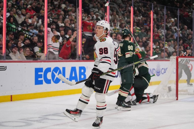 Bedard scores, Blackhawks hang for first win over Wild in seven years | iNFOnews.ca
