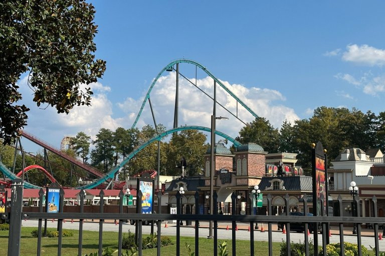 Six Flags says it will install seat belts on Georgia roller coaster after rider's death | iNFOnews.ca