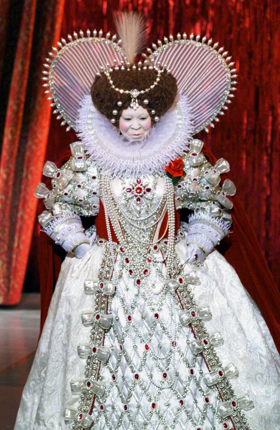 Bob Mackie, designer to the stars who dressed Cher and Marilyn and defined '70s glamour, dies at 87 | iNFOnews.ca
