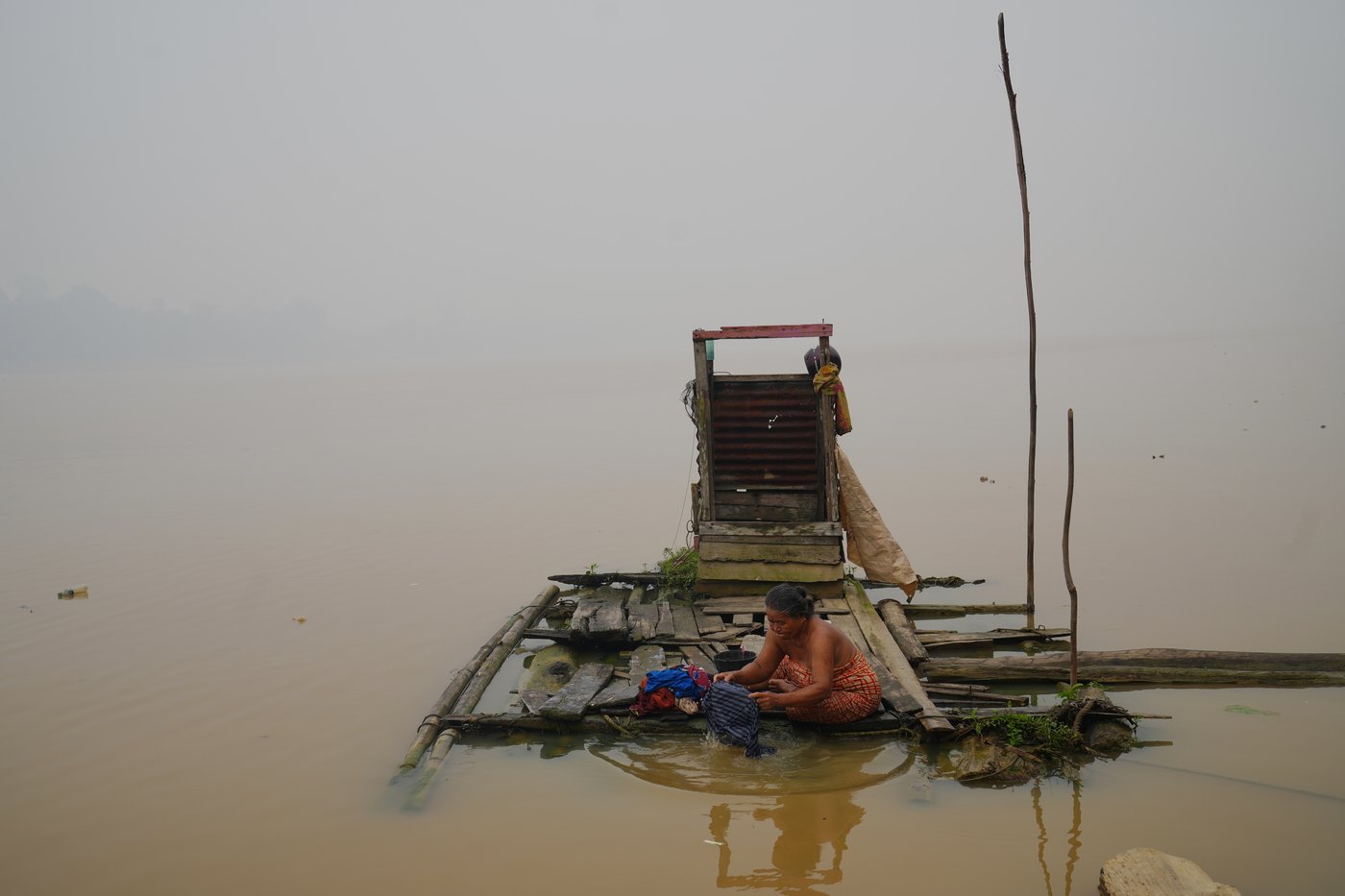Indonesian villagers on Borneo struggle for water as El Niño intensifies peatland fires | iNFOnews.ca Indonesian villagers on Borneo struggle for water as El Niño intensifies peatland fires | iNFOnews.ca