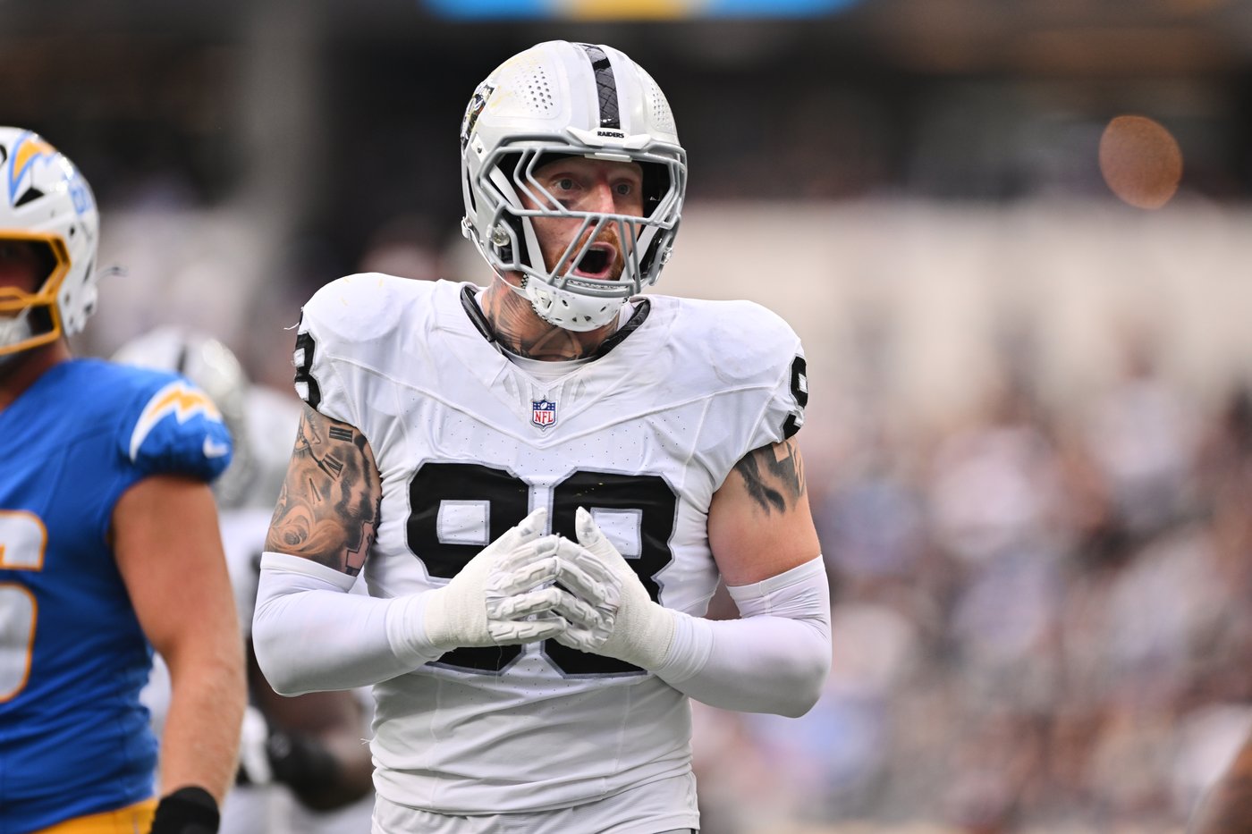 Raiders' pass rush helping to drive 2-0 start | iNFOnews.ca