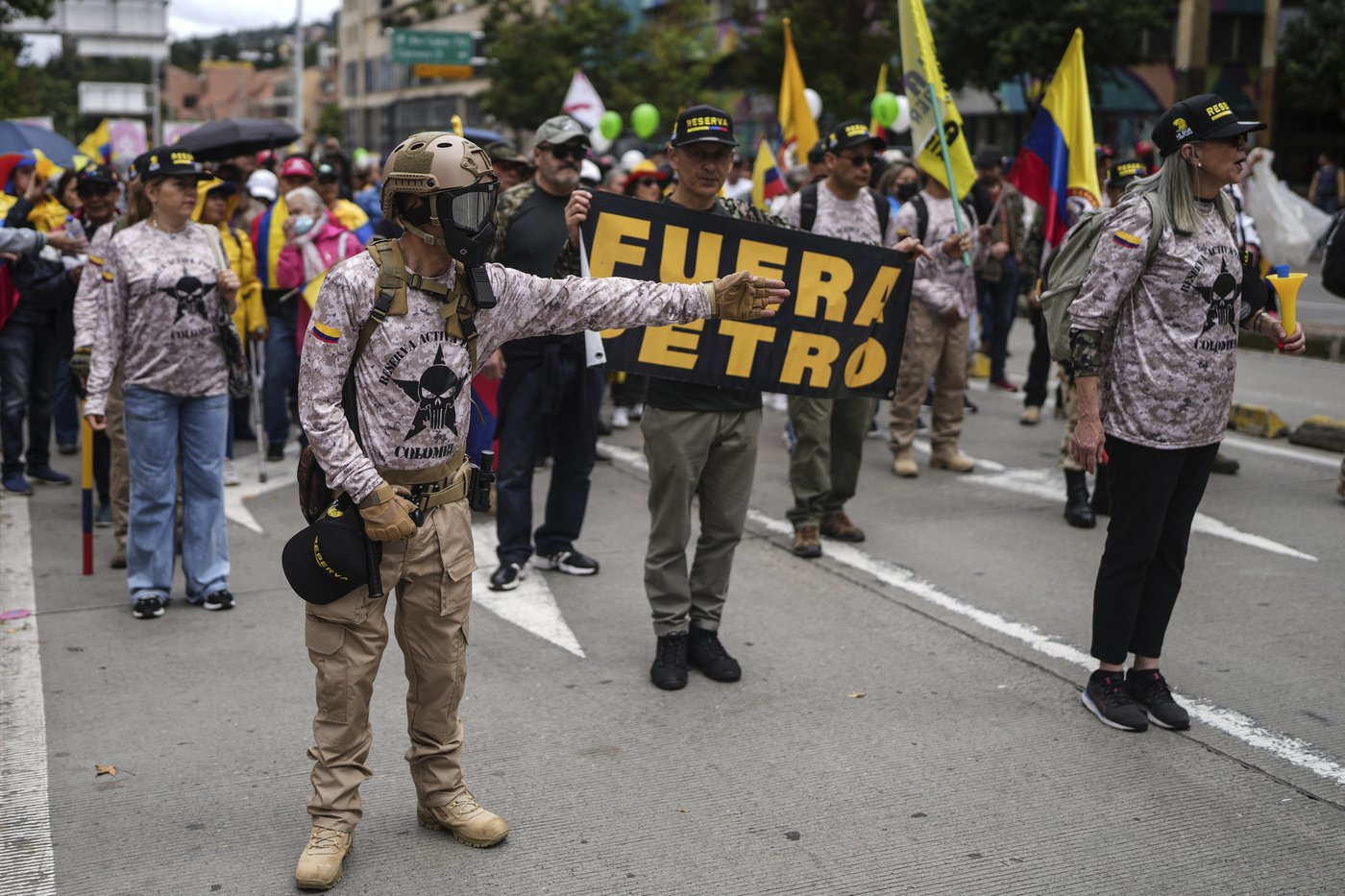 Thousands of Colombians take to the streets to reject proposed reforms and rebuke the president | iNFOnews.ca Thousands of Colombians take to the streets to reject proposed reforms and rebuke the president | iNFOnews.ca