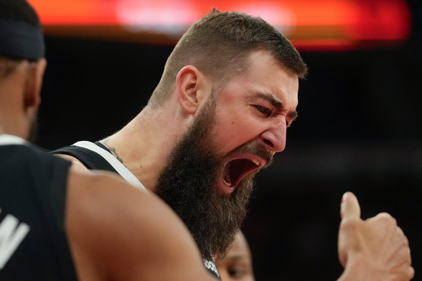 Nikola Jokic passes Oscar Robertson for 2nd-most triple-doubles as Nuggets top Bulls 136-120 | iNFOnews.ca