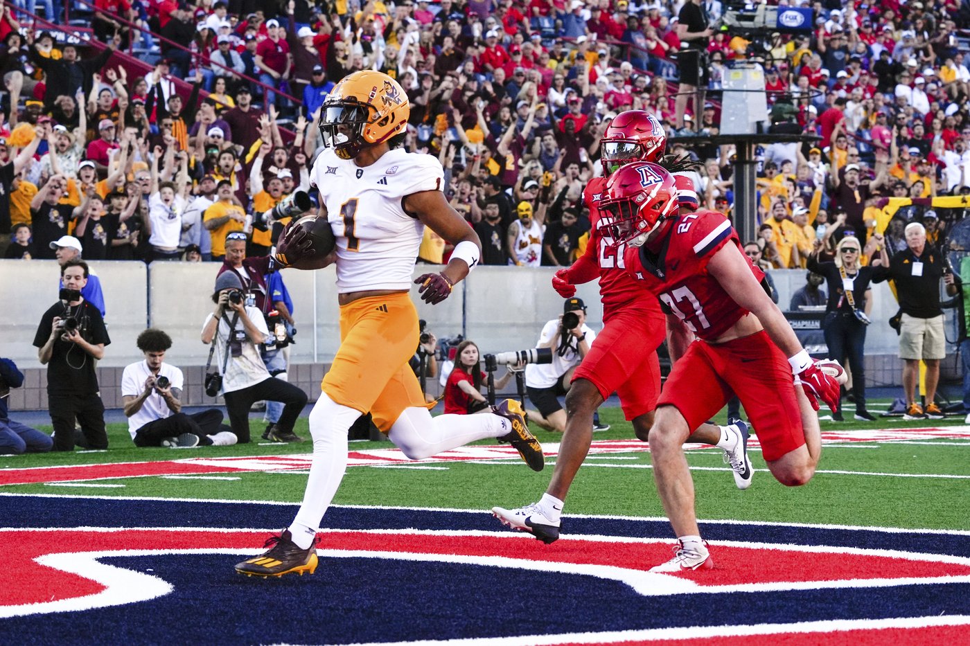 What are the matchups in college football's conference championship games? | iNFOnews.ca