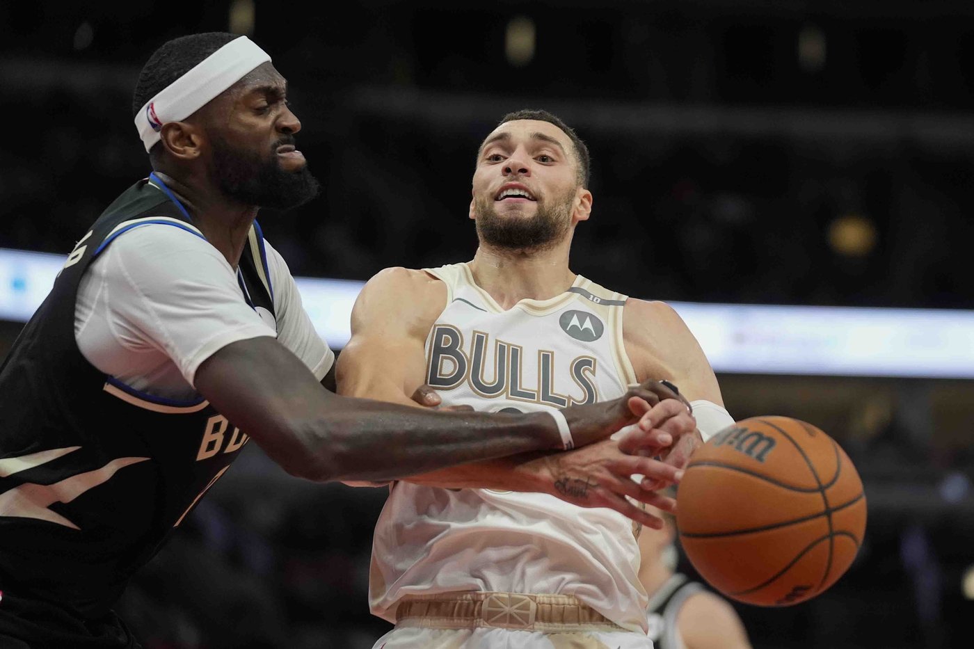 Giddey's triple-double sends Bulls to 116-111 win over Bucks | iNFOnews.ca