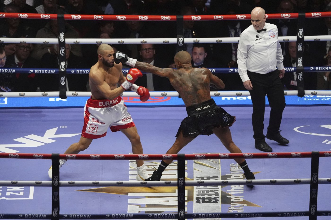 Eubank Jr. beats Benn by unanimous decision in latest chapter of family rivalry | iNFOnews.ca Eubank Jr. beats Benn by unanimous decision in latest chapter of family rivalry | iNFOnews.ca
