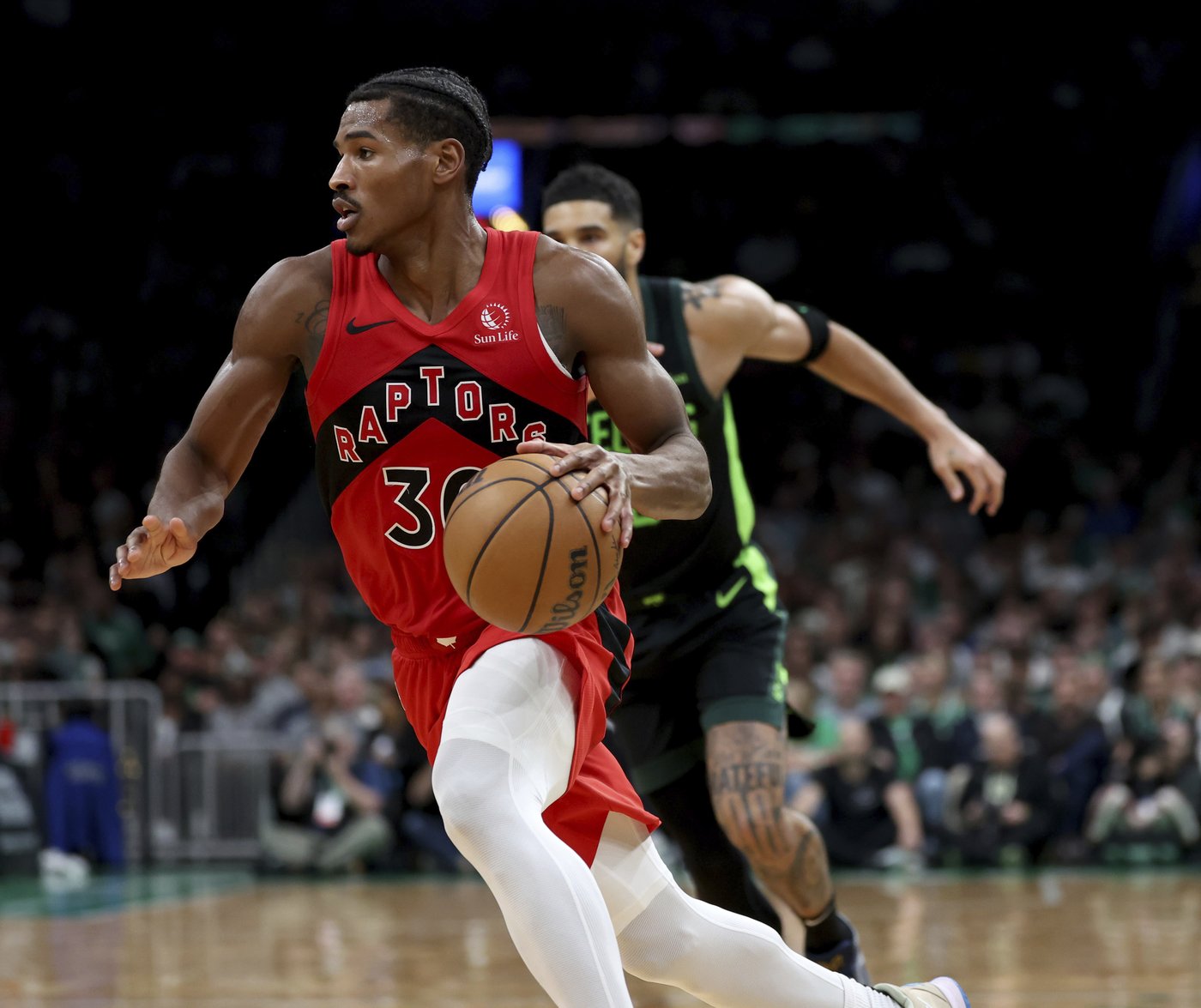 Tatum's 3-pointer at the buzzer in OT gives the Celtics a 126-123 victory over the Raptors | iNFOnews.ca Tatum's 3-pointer at the buzzer in OT gives the Celtics a 126-123 victory over the Raptors | iNFOnews.ca