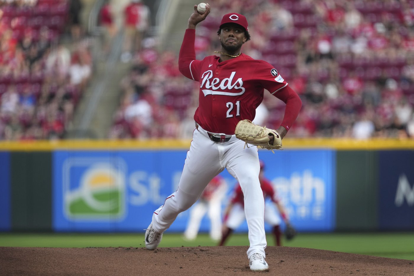 Friedl makes game-saving grab and Reds rally to snap Brewers' 8-game streak with 4-2 win | iNFOnews.ca Friedl makes game-saving grab and Reds rally to snap Brewers' 8-game streak with 4-2 win | iNFOnews.ca