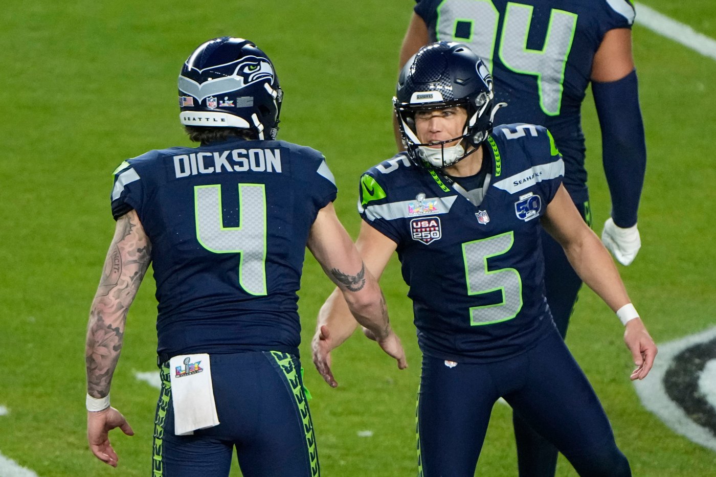 Kicker, punter come up big for Seahawks in a Super Bowl devoid of early touchdowns | iNFOnews.ca