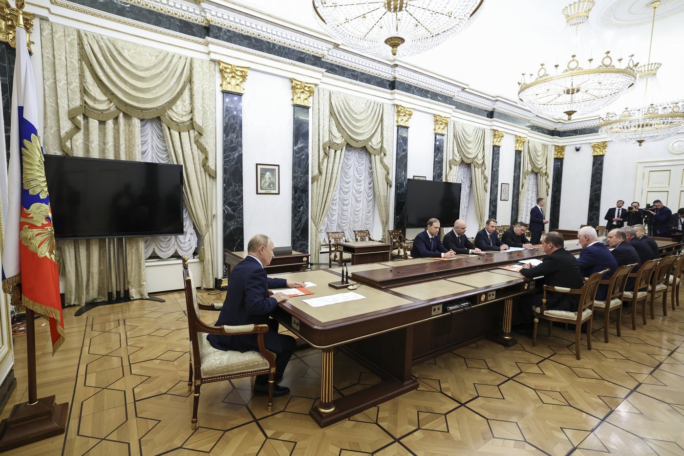Putin lowers the threshold for using his nuclear arsenal after Biden's arms decision for Ukraine | iNFOnews.ca Putin lowers the threshold for using his nuclear arsenal after Biden's arms decision for Ukraine | iNFOnews.ca