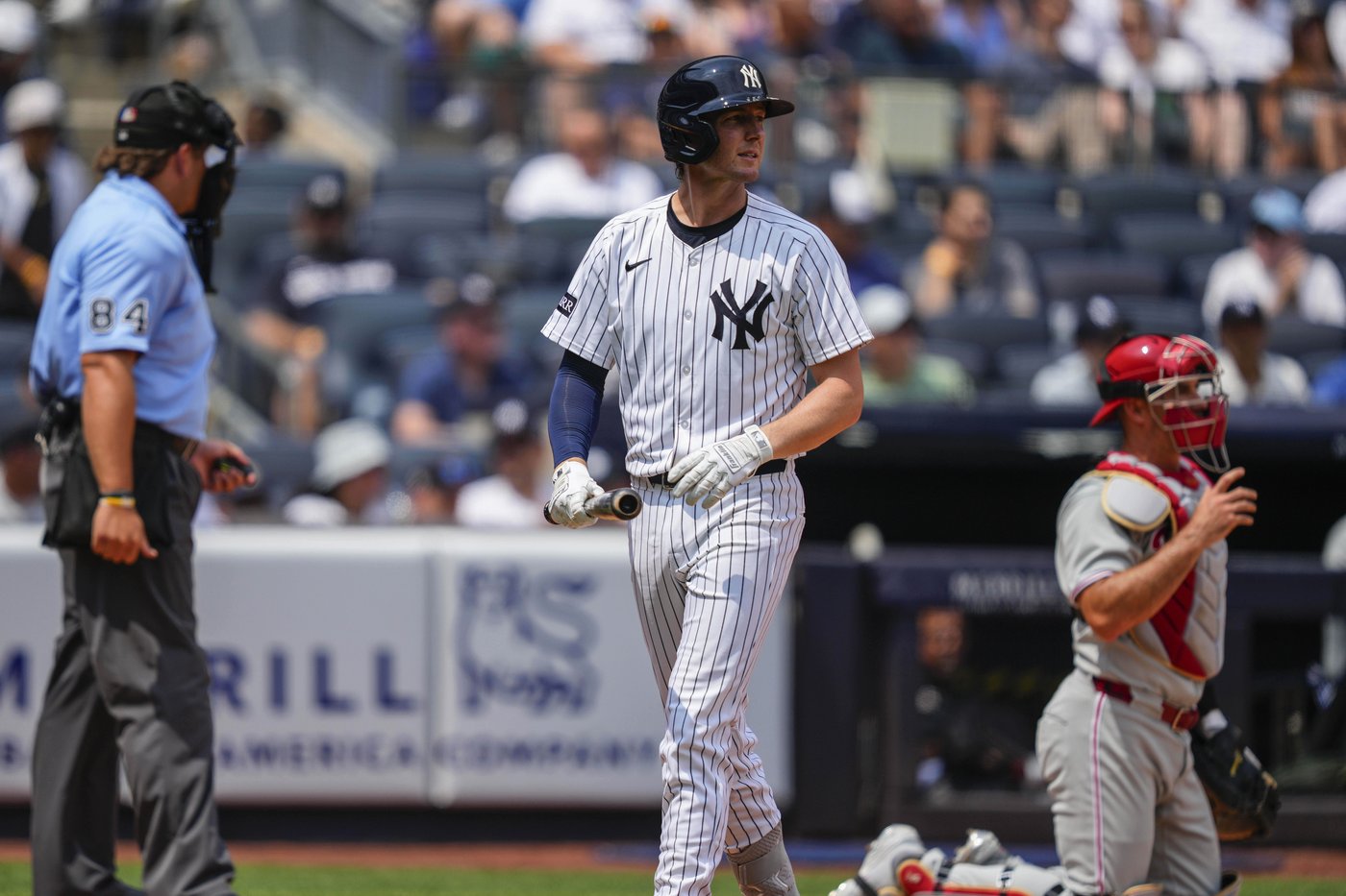 McMahon goes 1 for 3, makes dazzling defensive play in Yankees debut during 9-4 loss to Phillies | iNFOnews.ca