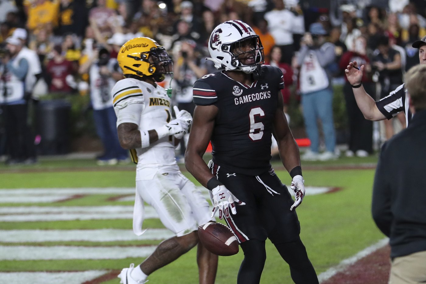 Sellers throws career-high 5 TD passes, No. 23 South Carolina beats No. 24 Missouri 34-30 | iNFOnews.ca Sellers throws career-high 5 TD passes, No. 23 South Carolina beats No. 24 Missouri 34-30 | iNFOnews.ca
