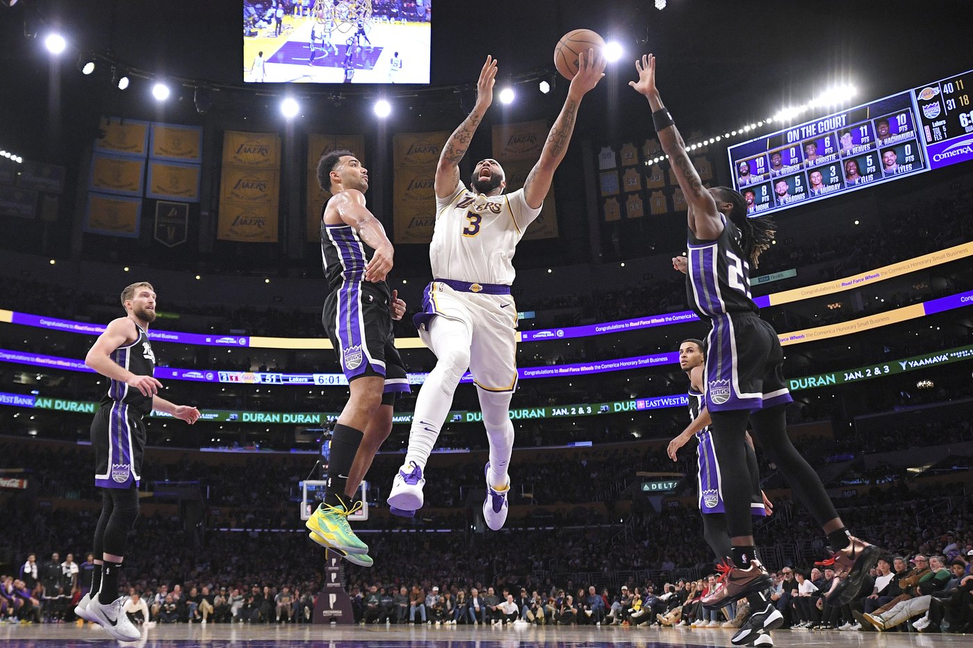 Anthony Davis, Lakers spoil interim coach Doug Christie's Kings debut with 132-122 win | iNFOnews.ca Anthony Davis, Lakers spoil interim coach Doug Christie's Kings debut with 132-122 win | iNFOnews.ca