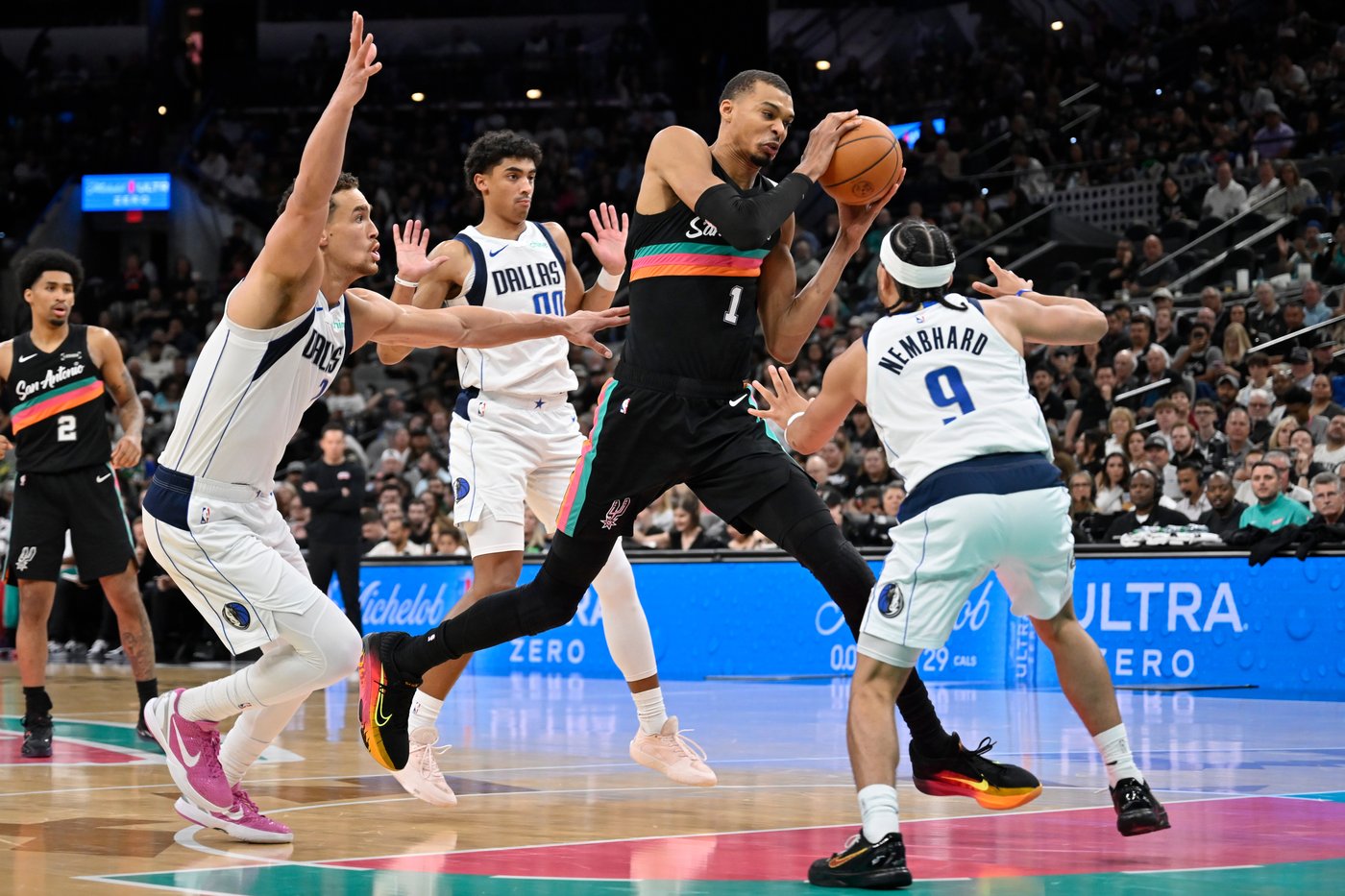 Popovich encourages Spurs as Wembanyama, youthful roster make playoff debuts against Trail Blazers | iNFOnews.ca Popovich encourages Spurs as Wembanyama, youthful roster make playoff debuts against Trail Blazers | iNFOnews.ca