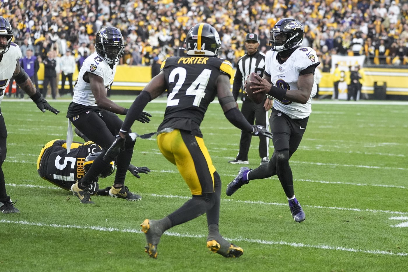 Ravens' Jackson and the NFL's top-ranked offense fail to stop AFC North rival Steelers -- again | iNFOnews.ca Ravens' Jackson and the NFL's top-ranked offense fail to stop AFC North rival Steelers -- again | iNFOnews.ca