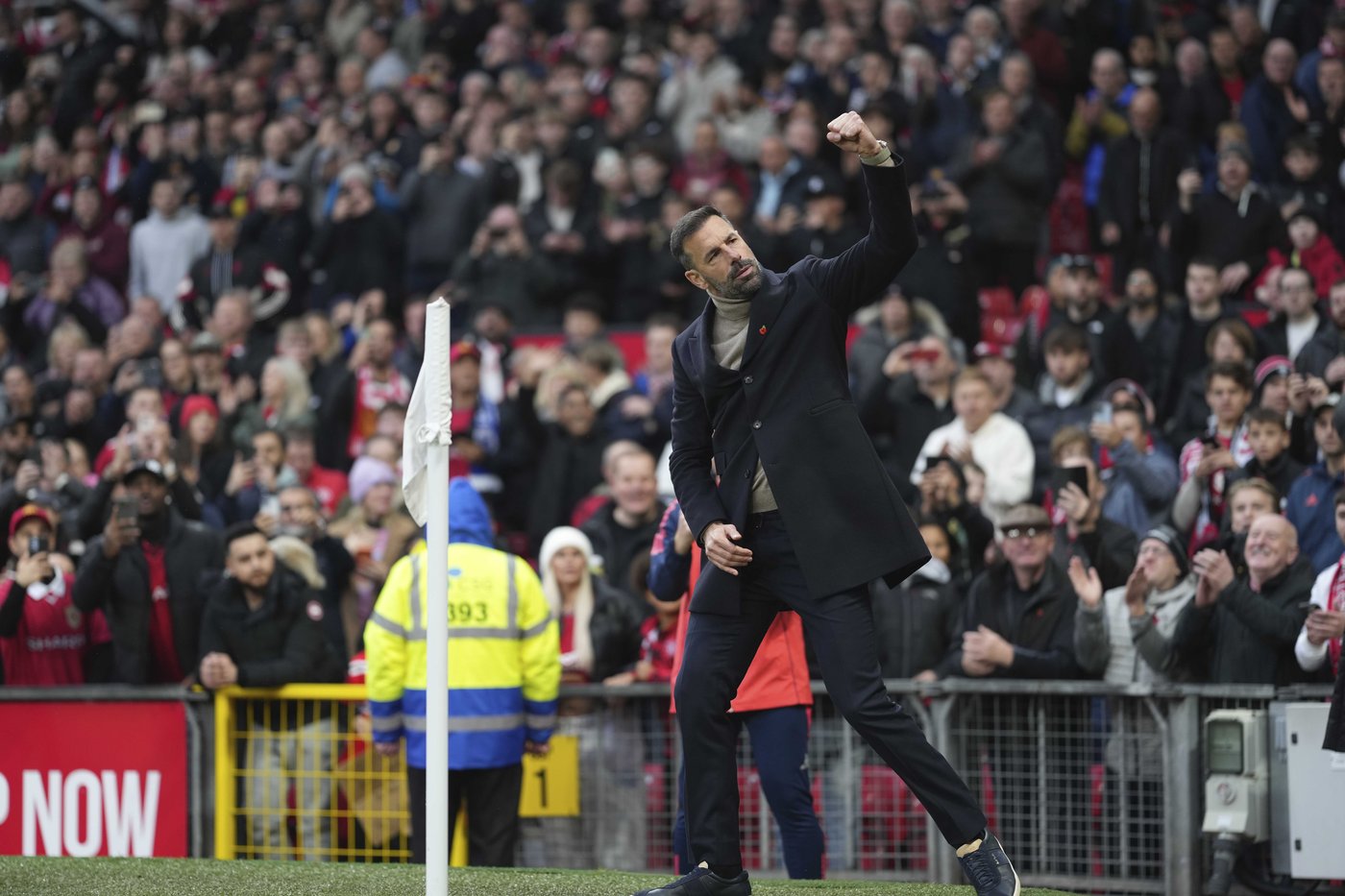 Arsenal's winless run goes on after 1-1 draw with Chelsea and Man United beats Leicester 3-0 | iNFOnews.ca