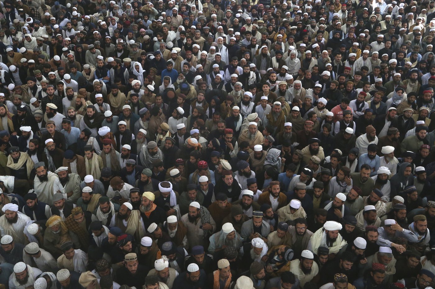 Thousands of mourners attend funeral of Taliban-linked cleric killed in Pakistan suicide blast | iNFOnews.ca Thousands of mourners attend funeral of Taliban-linked cleric killed in Pakistan suicide blast | iNFOnews.ca