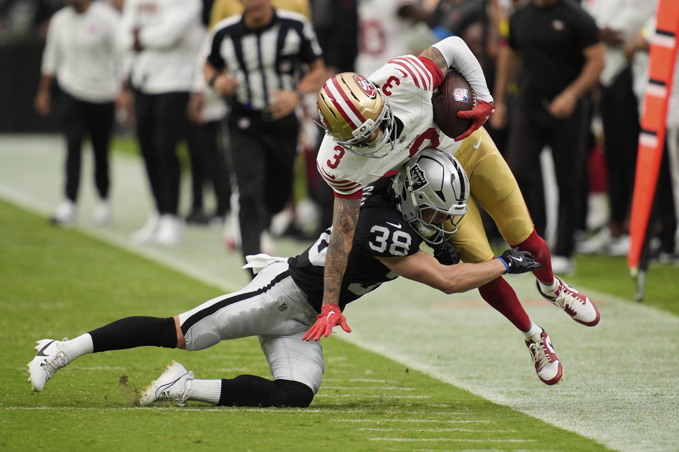 49ers suffer 3 more injuries on offense in preseason win over Raiders | iNFOnews.ca 49ers suffer 3 more injuries on offense in preseason win over Raiders | iNFOnews.ca