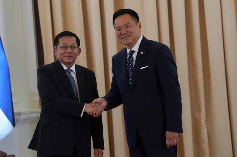 Leader of Myanmar's military-backed government seeks political legitimacy in Thailand visit | iNFOnews.ca