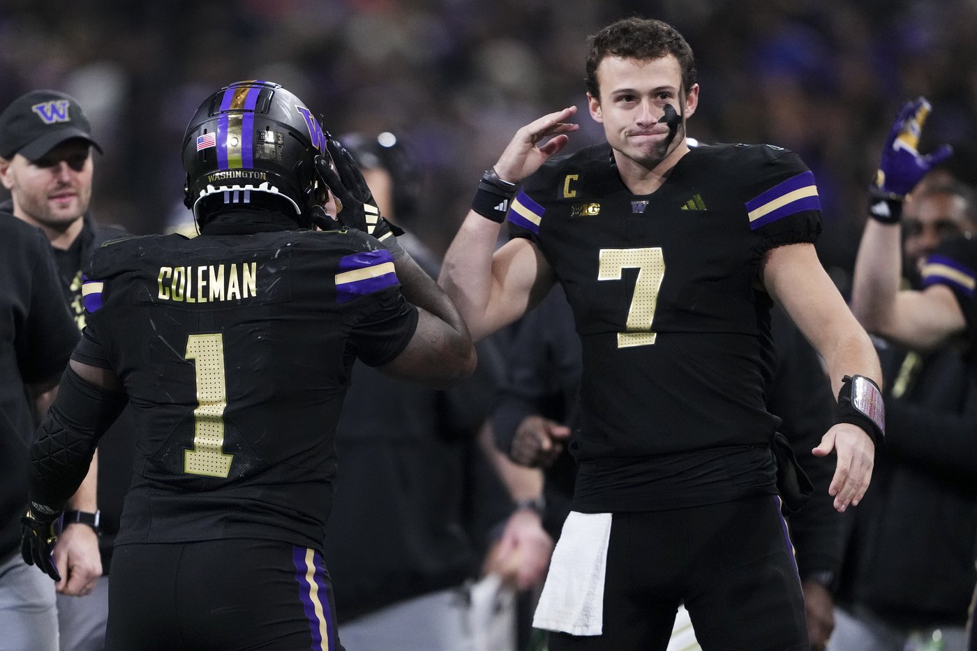 No. 1 Oregon hosts Washington in first rivalry meeting as members of the Big Ten | iNFOnews.ca