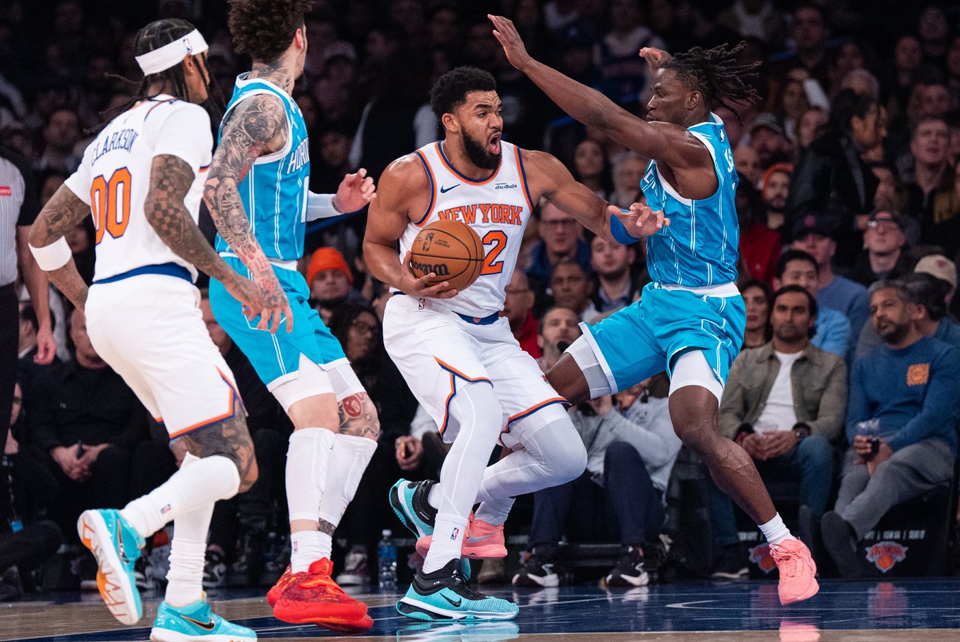 Towns, Brunson carry the Knicks to a 119-104 victory over the Hornets | iNFOnews.ca