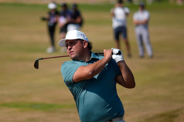 Argentine golfer at British Open makes ear-cup gesture to mimic Enzo's World Cup goal celebration | iNFOnews.ca