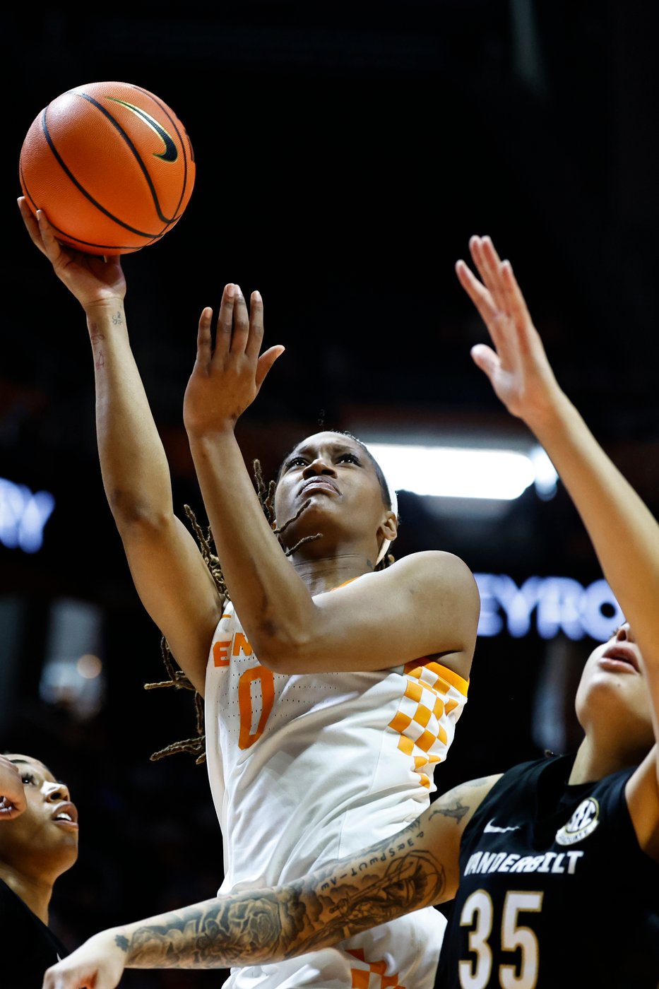 Mikayla Blakes' 34 points lead No. 5 Vanderbilt past Tennessee 87-77 | iNFOnews.ca