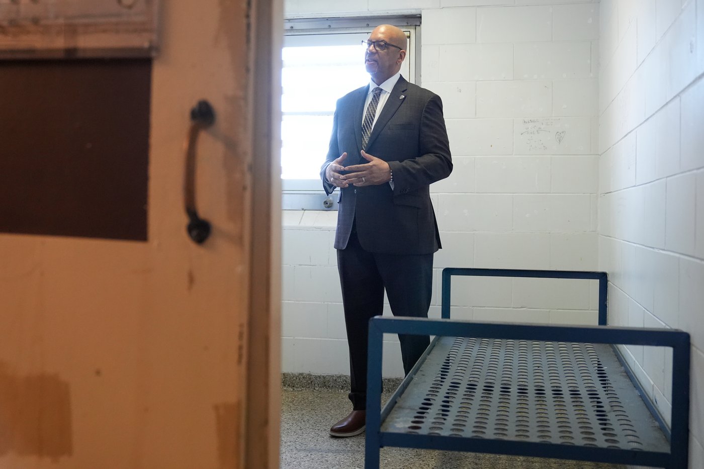 New York's new jails boss once served time in a cell block he now oversees | iNFOnews.ca New York's new jails boss once served time in a cell block he now oversees | iNFOnews.ca