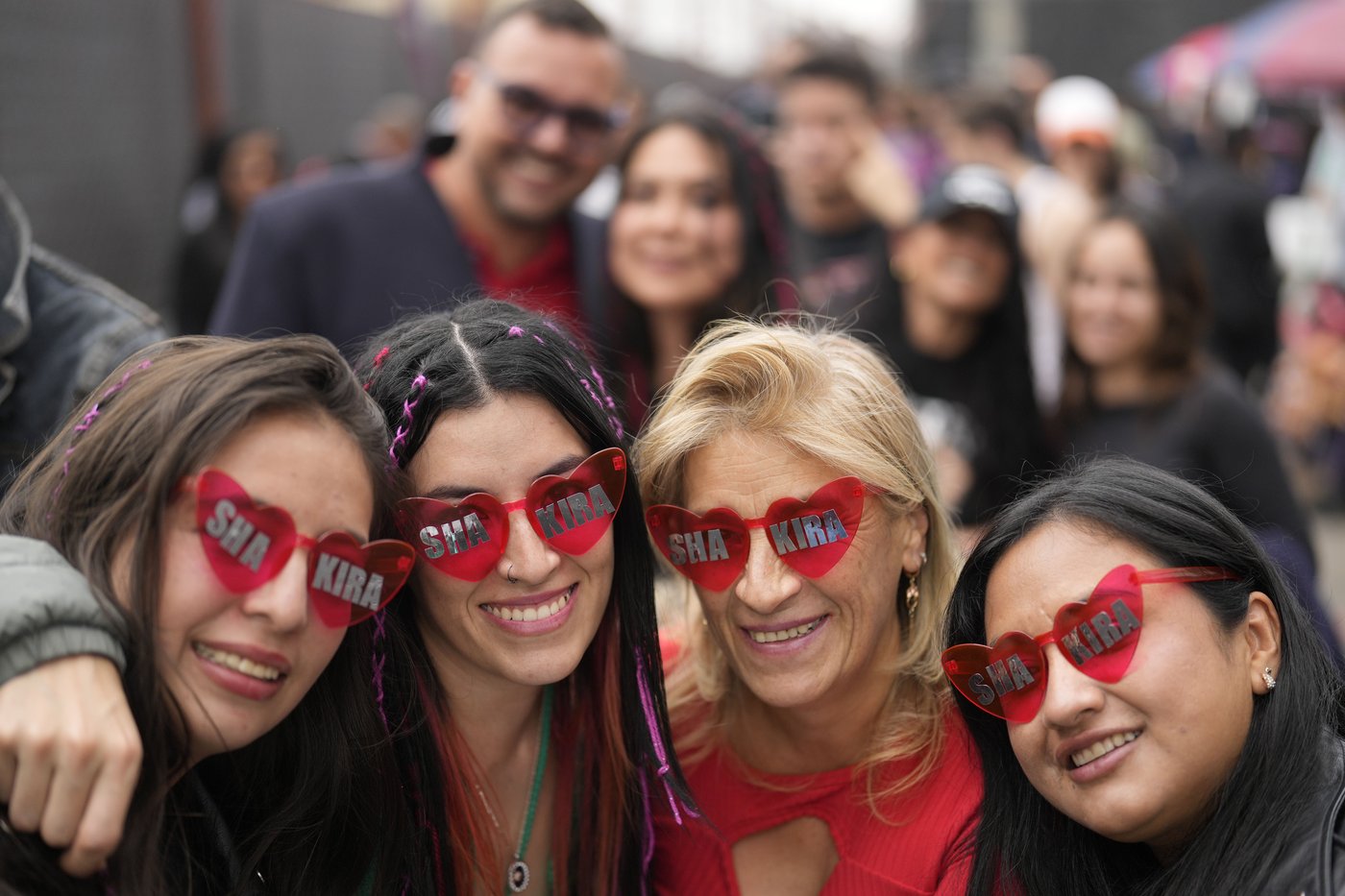 PHOTO COLLECTION: Shakira on Tour | iNFOnews.ca