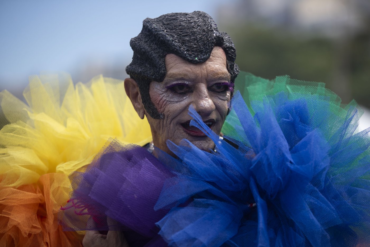 Rainbow-clad revelers hit Copacabana beach for Rio de Janeiro’s pride parade | iNFOnews.ca