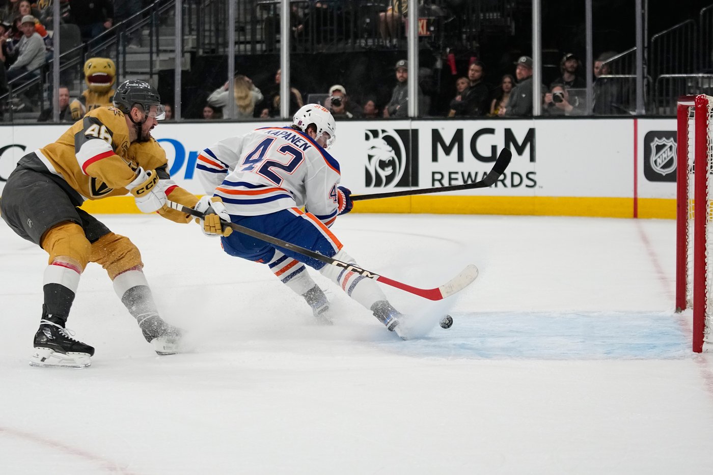 Third-period outburst lifts Oilers to 4-2 win over Golden Knights | iNFOnews.ca Third-period outburst lifts Oilers to 4-2 win over Golden Knights | iNFOnews.ca