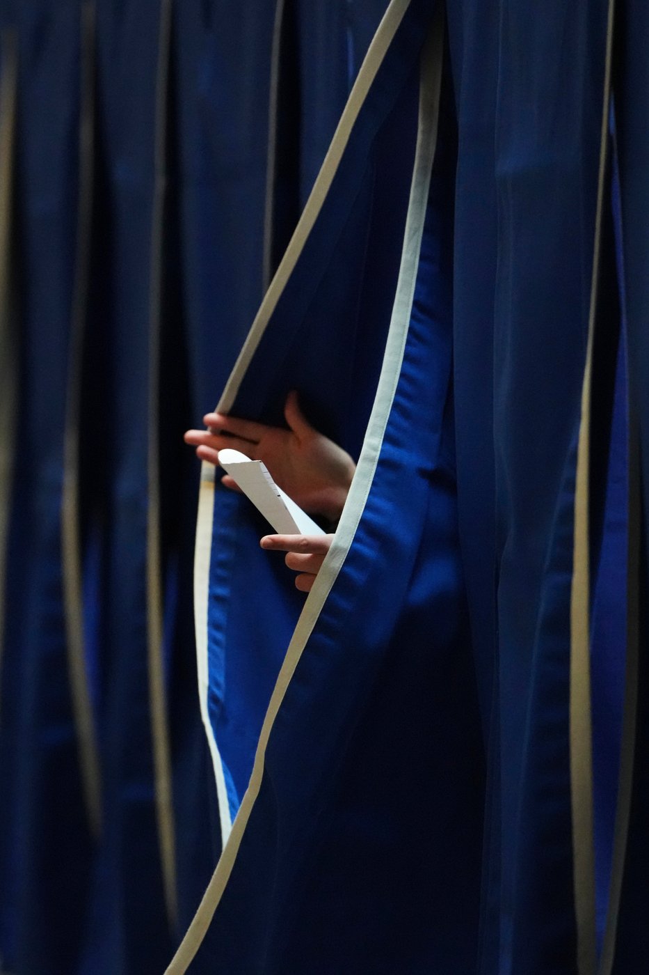 See the world in vertical: Top photos by AP photojournalists | iNFOnews.ca