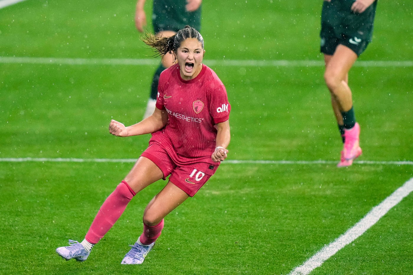 Goalkeeper Casey Murphy signs with the expansion Boston Legacy through 2029 | iNFOnews.ca