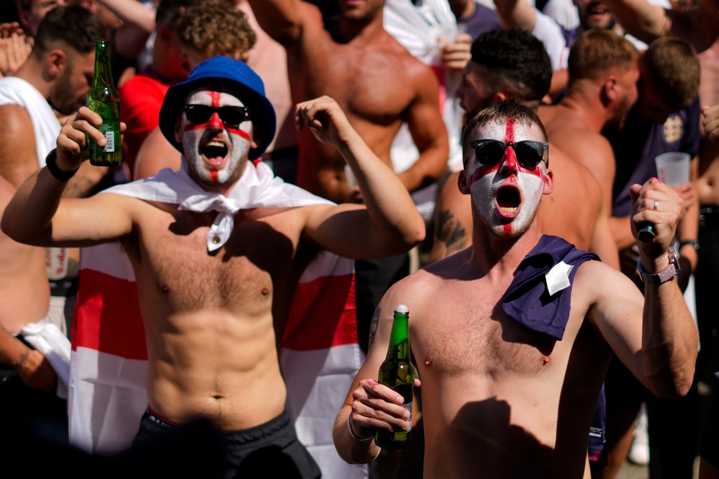 Many soccer fans will be drinking alcohol and watching the World Cup. In heat, doing that is risky | iNwheels Many soccer fans will be drinking alcohol and watching the World Cup. In heat, doing that is risky | iNwheels
