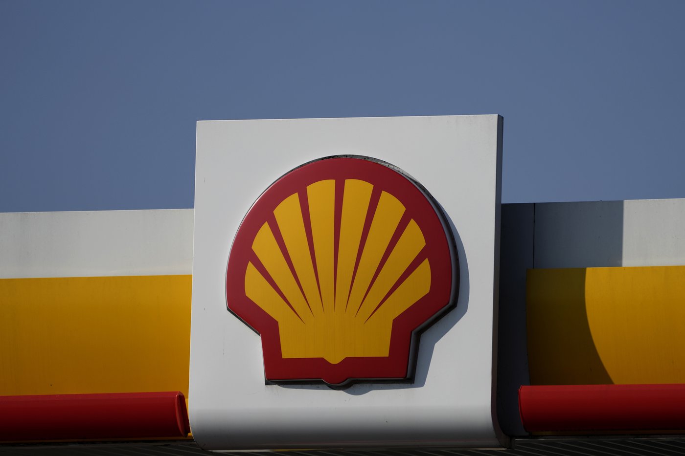 Shell goes big on Canadian gas with $22B deal to buy ARC Resources | iNFOnews.ca Shell goes big on Canadian gas with $22B deal to buy ARC Resources | iNFOnews.ca