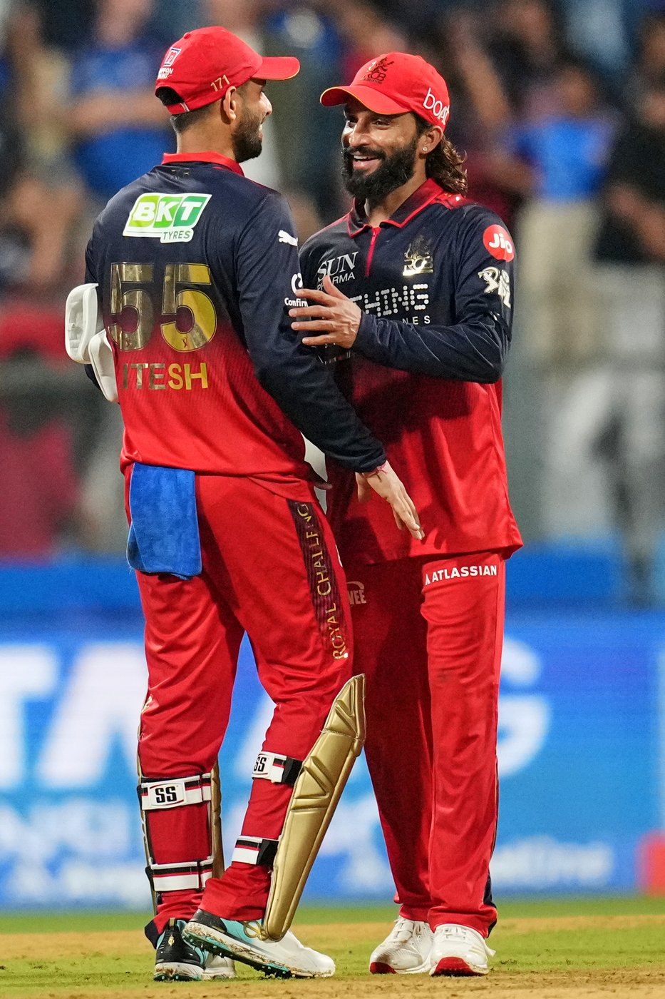 Kohli hits 50 as Bengaluru outpowers Mumbai in IPL and Gujarat beats Lucknow | iNFOnews.ca Kohli hits 50 as Bengaluru outpowers Mumbai in IPL and Gujarat beats Lucknow | iNFOnews.ca