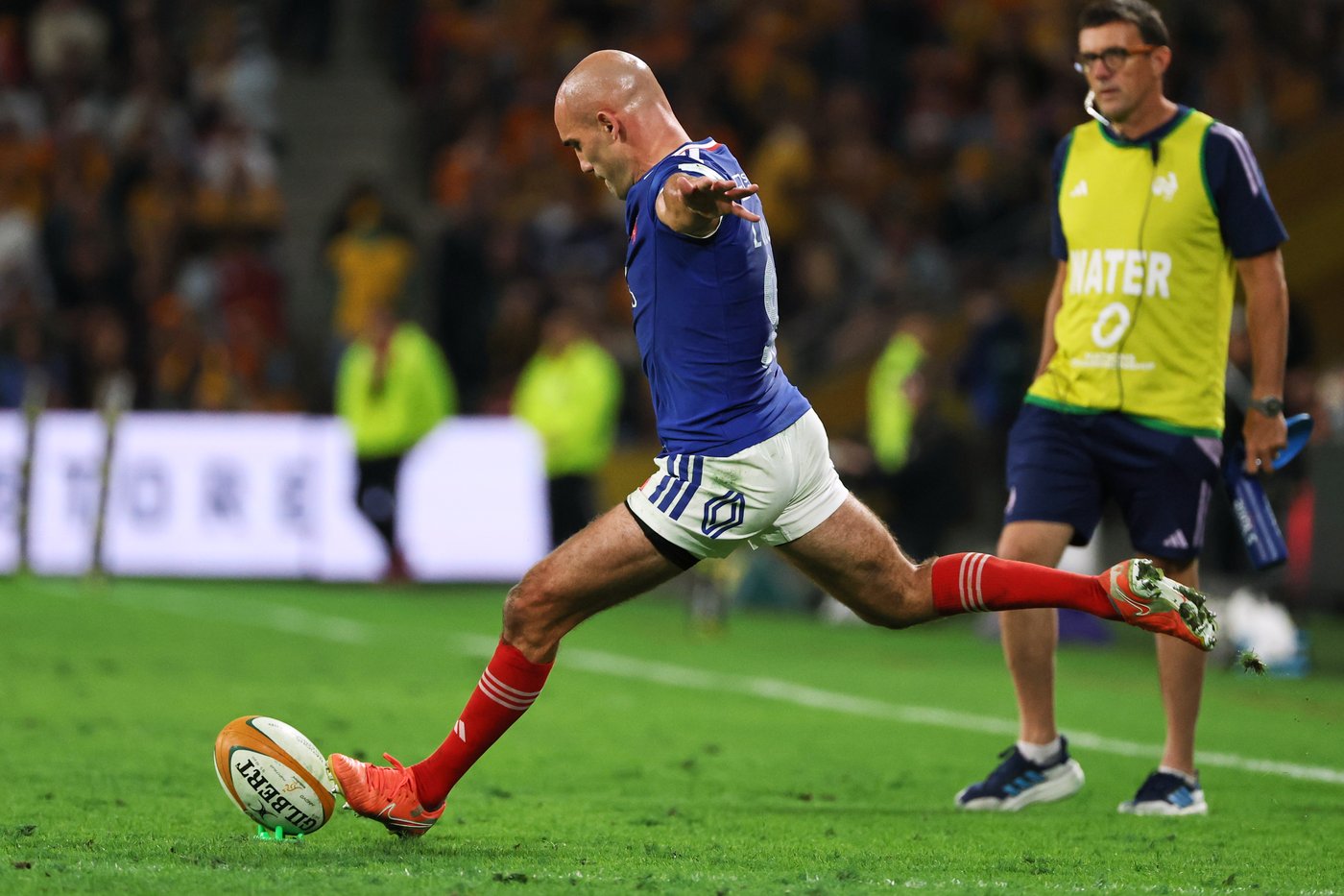 France storm back with 30 straight points to beat Australia 42-26 | iNFOnews.ca France storm back with 30 straight points to beat Australia 42-26 | iNFOnews.ca
