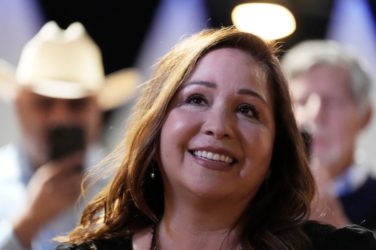 Newly elected Arizona lawmaker has yet to be sworn into office, as House Democrats welcome her | iNFOnews.ca