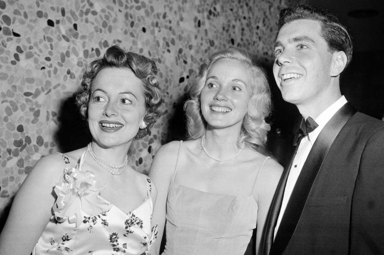 Eva Marie Saint, star of 'North by Northwest' and 'On the Waterfront,' dies at 102 | iNFOnews.ca