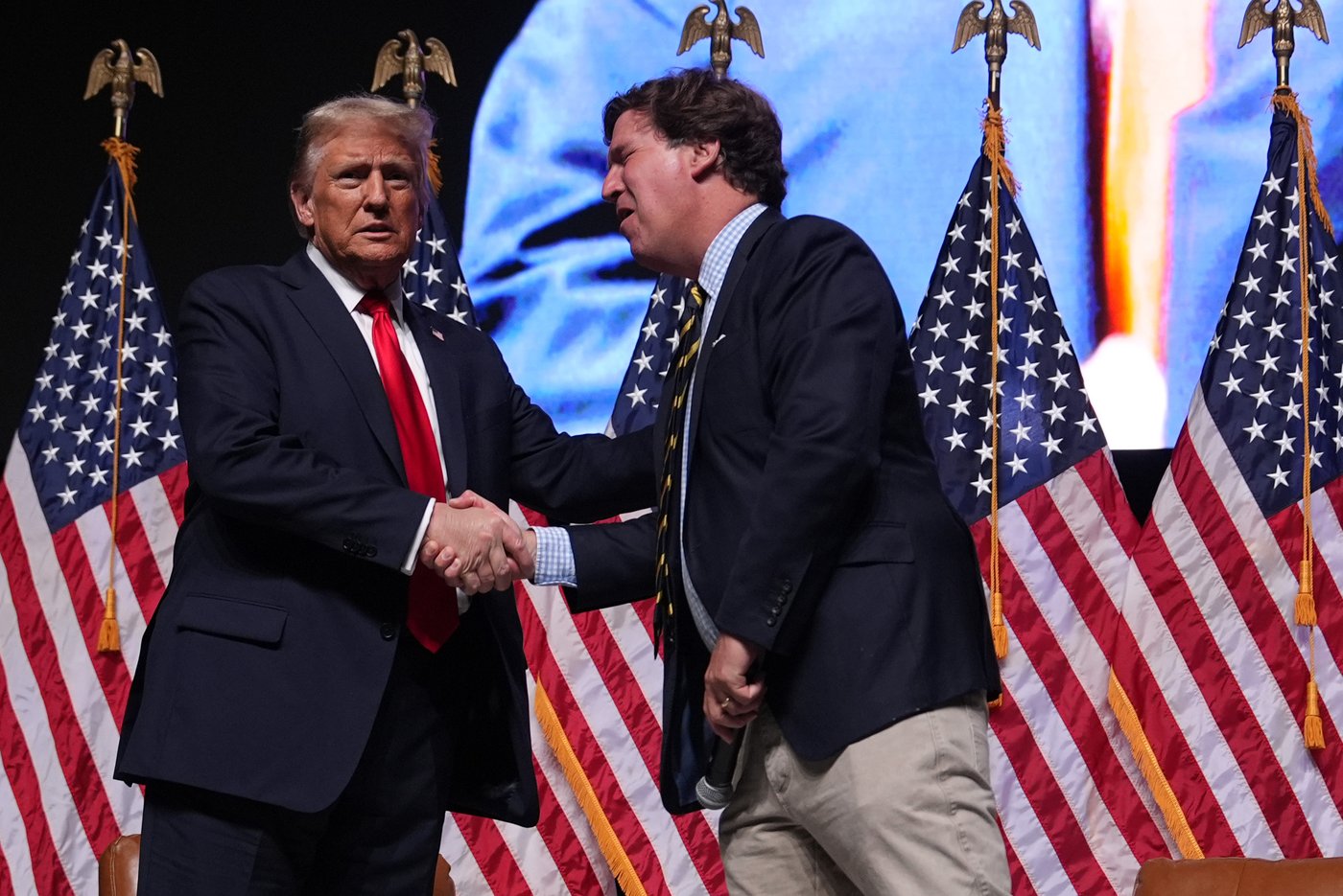 Trump says Liz Cheney might not be such a 'war hawk' if she had guns pointed at her | iNFOnews.ca