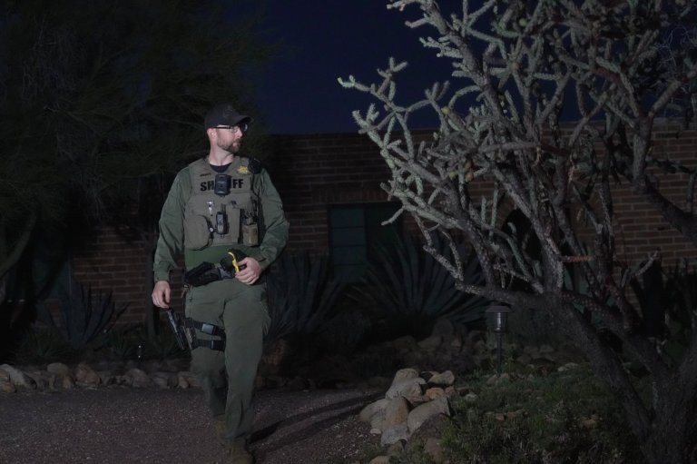 Pleas from Savannah Guthrie's family to finding missing mom turn from hopeful to desperate | iNFOnews.ca