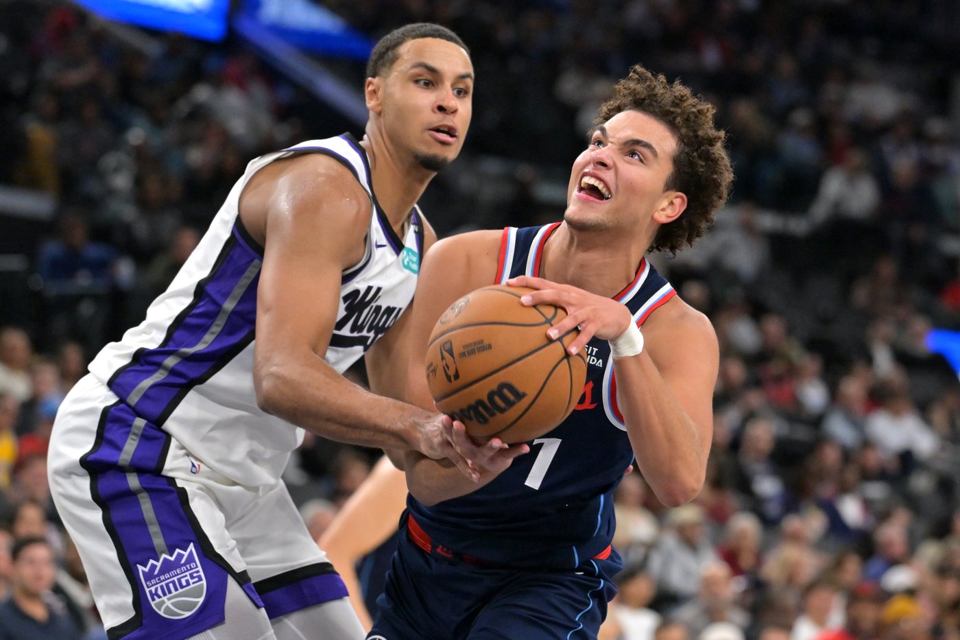No Ballmer courtside at Intuit Dome as the Clippers begin a season without their banned owner | iNFOnews.ca